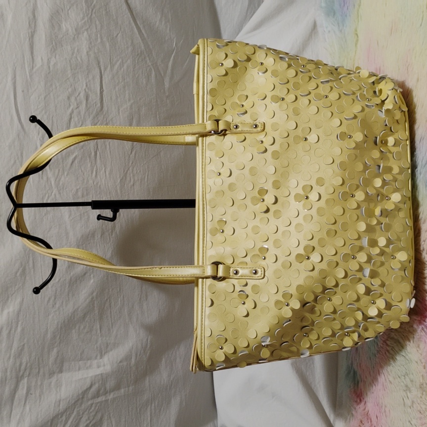 (#36) Sale! Nine West Yellow Flower Bag W Matching Wristlet
